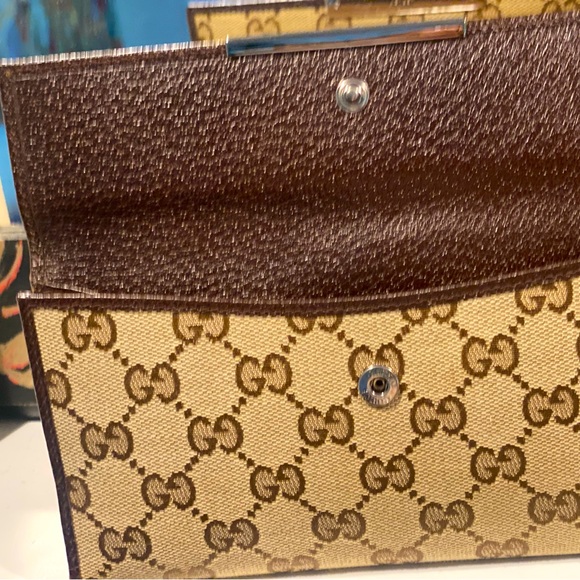 PRE-LOVED IN BOX GUCCI TAN/BROWN GG LOGO CANVAS W/LEATHER LONG BI-FOLD WALLET - Picture 6 of 16